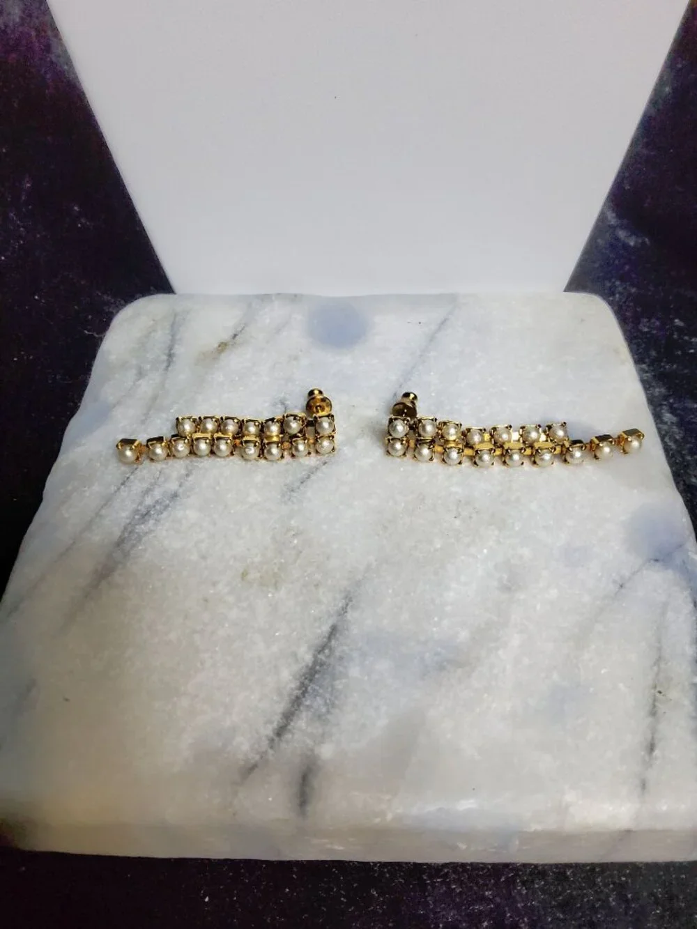 vintage gold tone faux pearl lined drop/dangle earrings